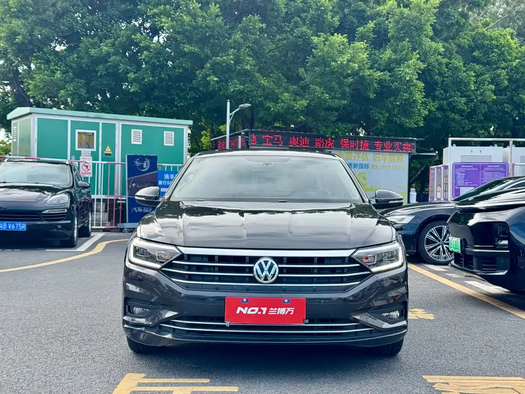 Volkswagen Sagitar 2021