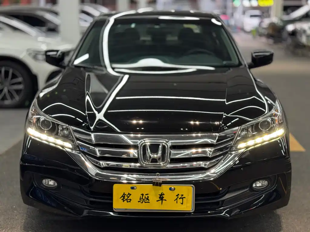 Honda Accord 2015 — фото 2