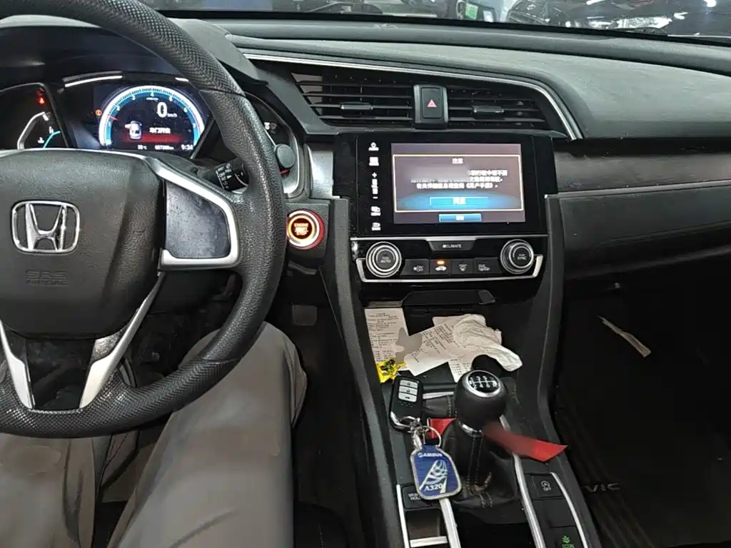 Honda Civic 2019 — фото 10