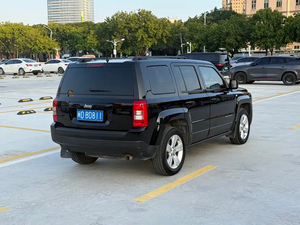 Jeep Patriot 2015 — фото 4