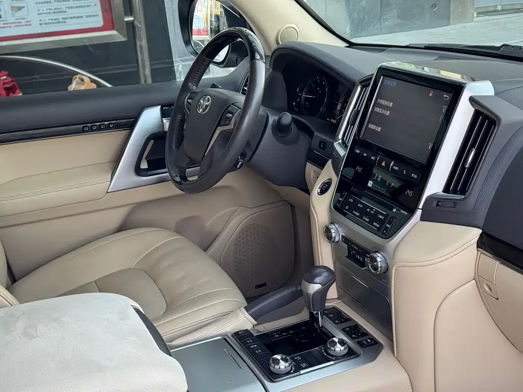 Toyota Land Cruiser 2016 — фото 21