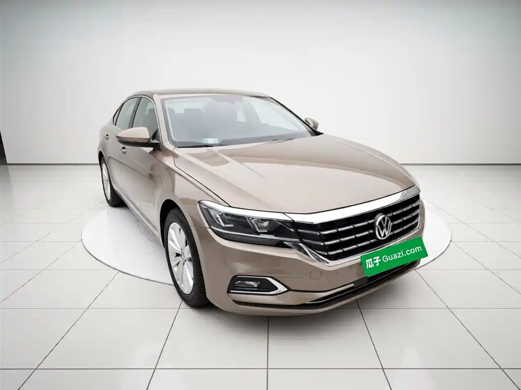 Volkswagen Passat 2020 — фото 22