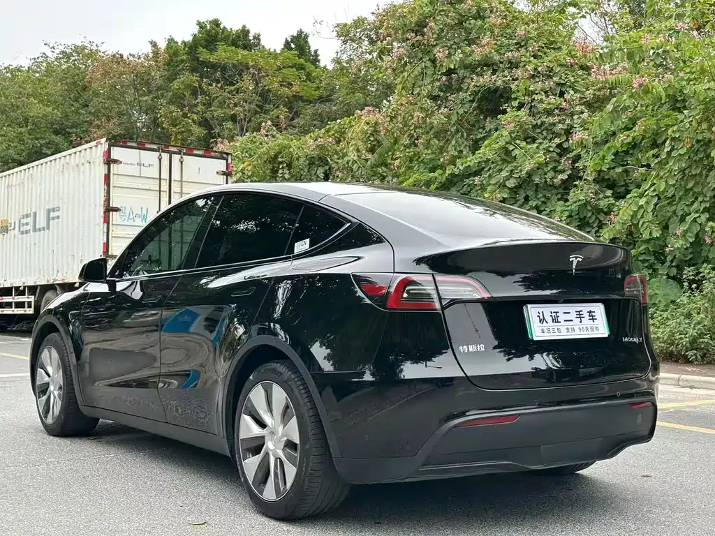 Tesla Model Y 2022 — фото 7