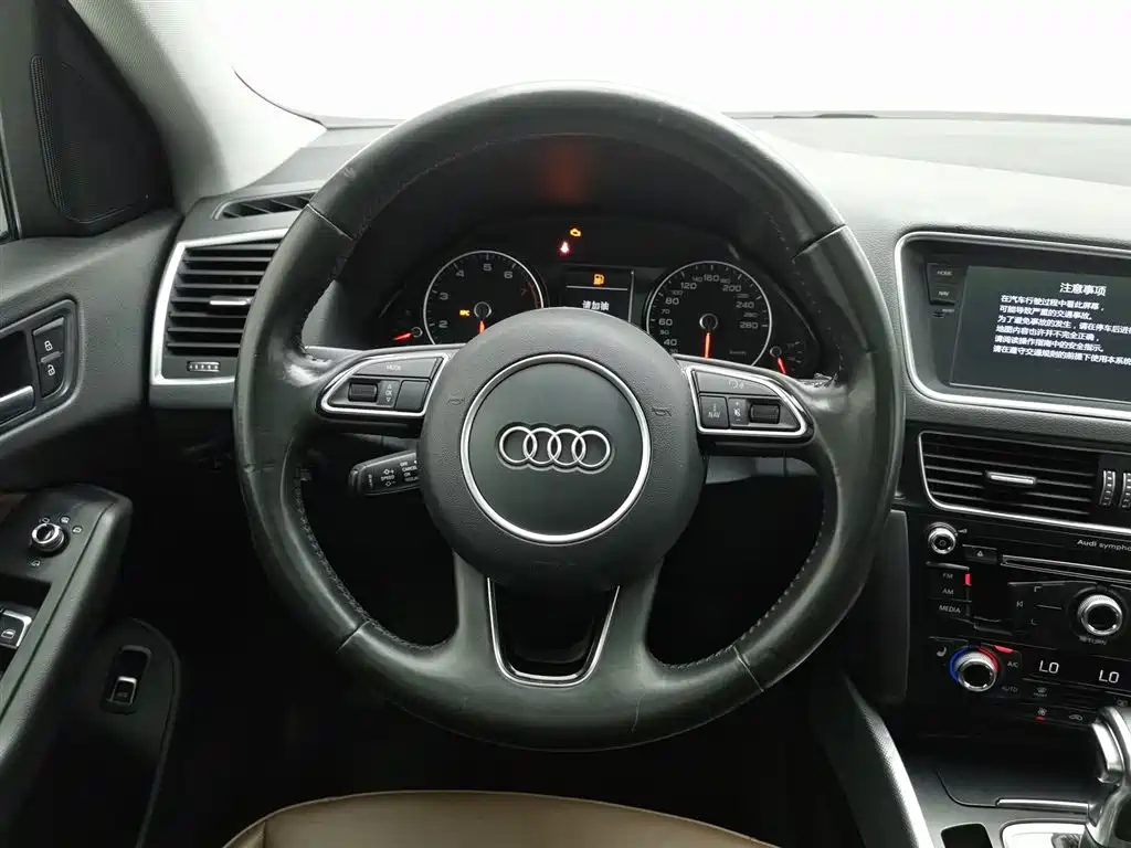 Audi Q5 2016 — фото 11