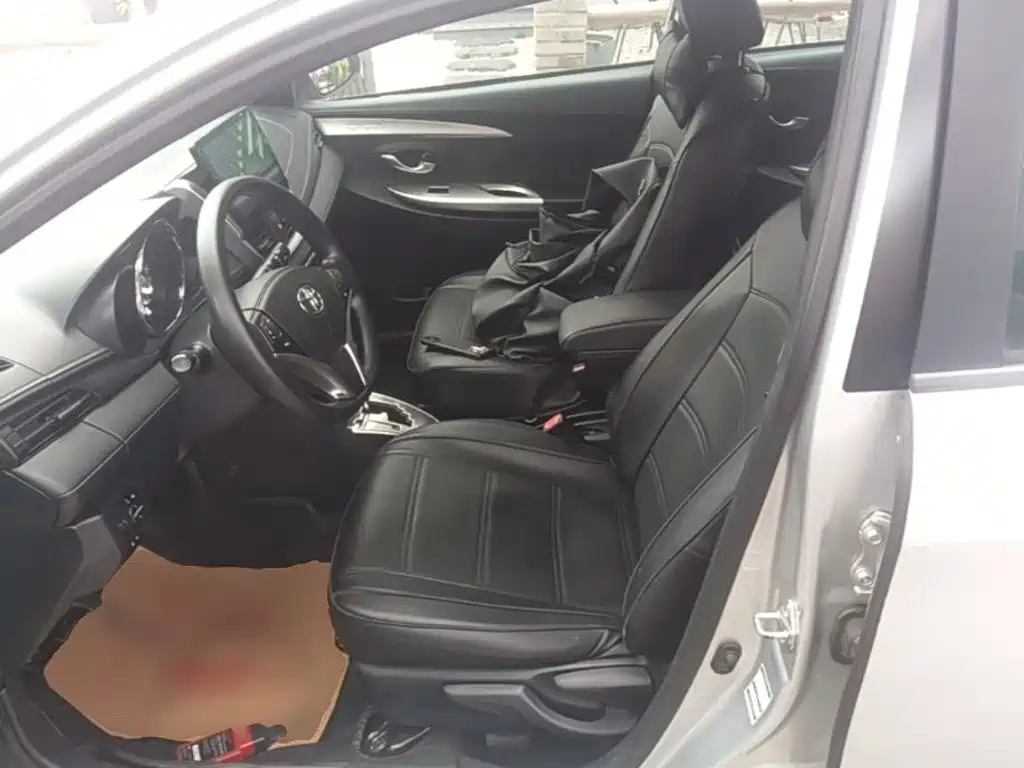 Toyota Yaris L 2016 — фото 15