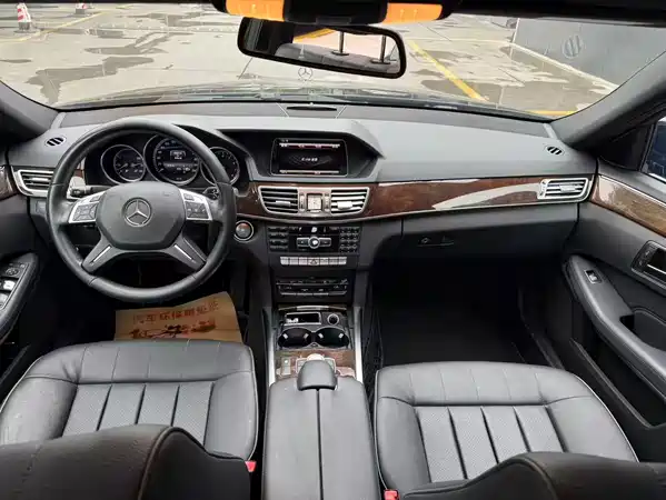 Mercedes-Benz E-Class 2015