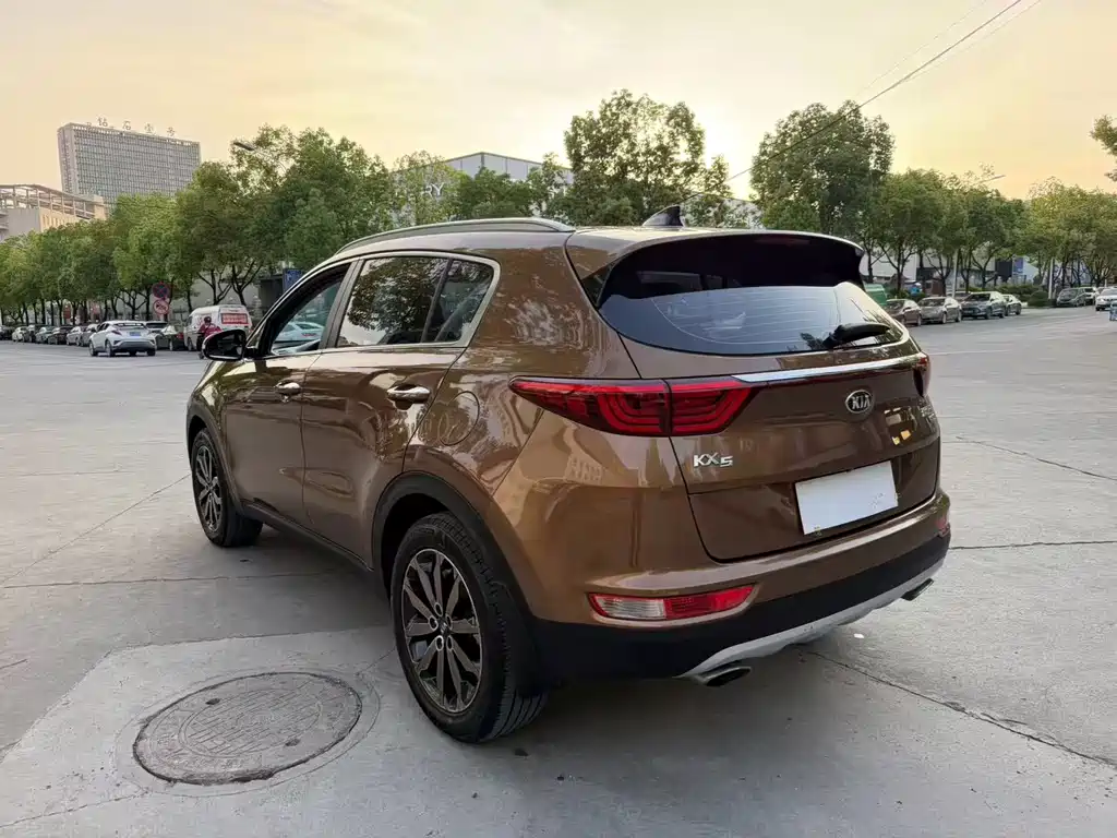 Kia KX5 2017 — фото 7