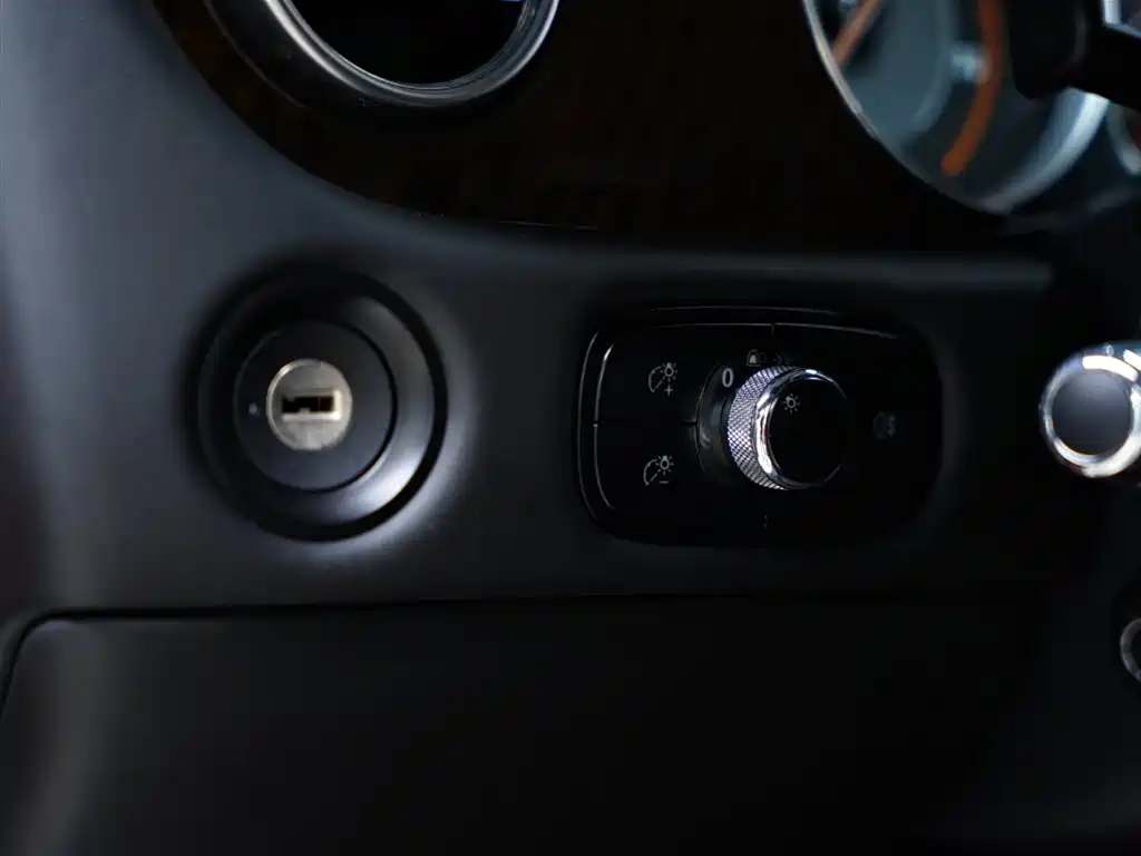 Bentley Continental 2013 — фото 27