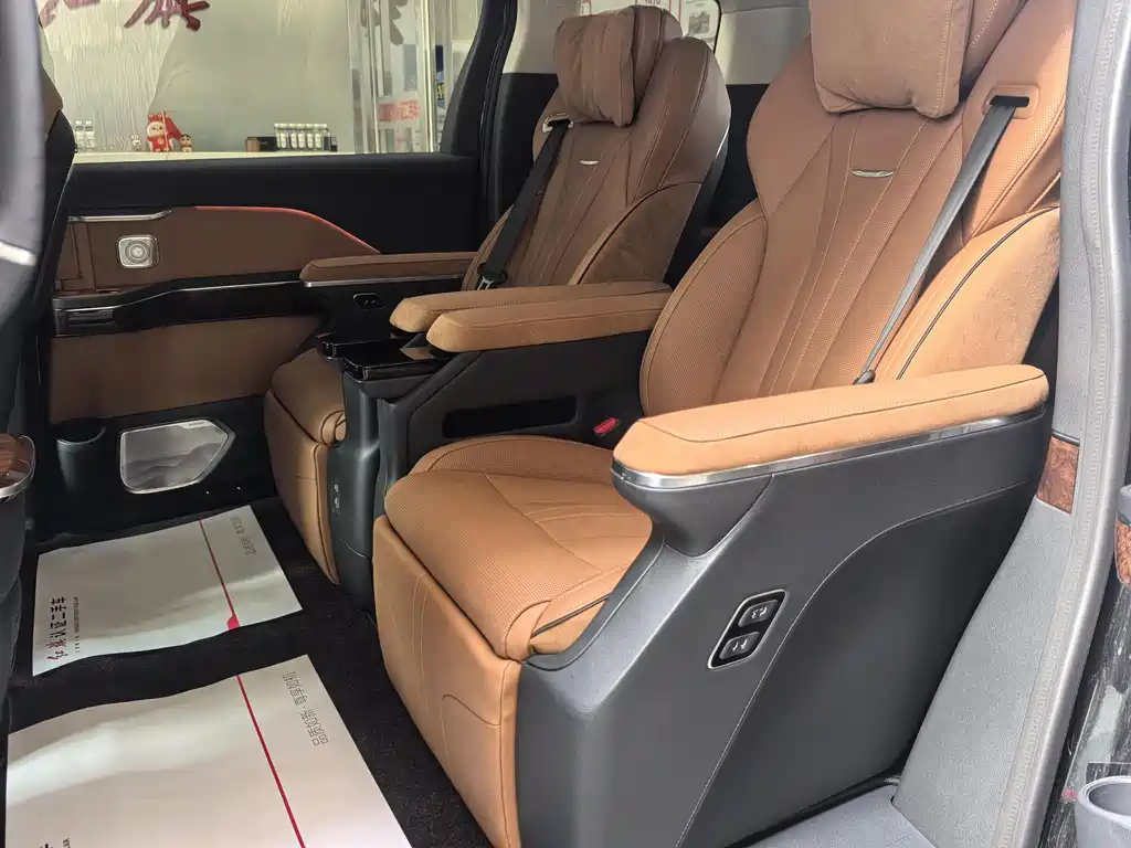 Hongqi HQ9 PHEV 2024