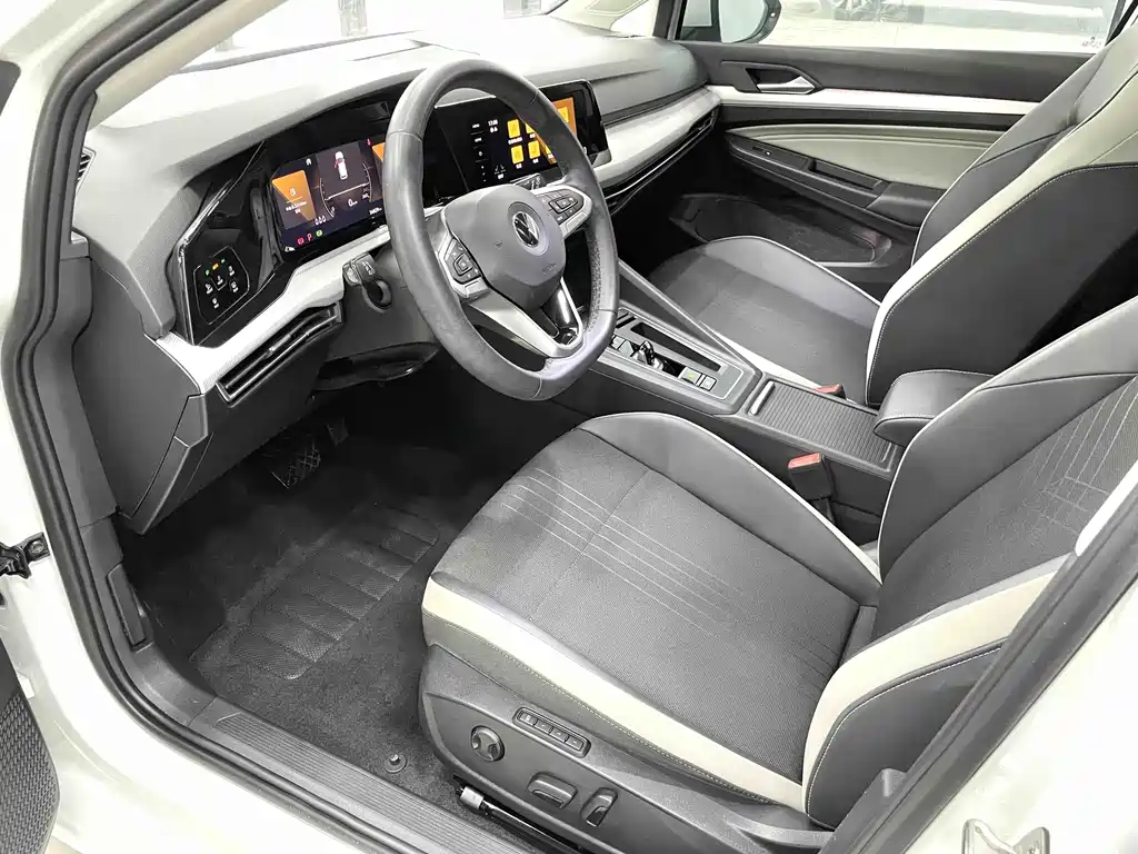 Volkswagen Golf 2022