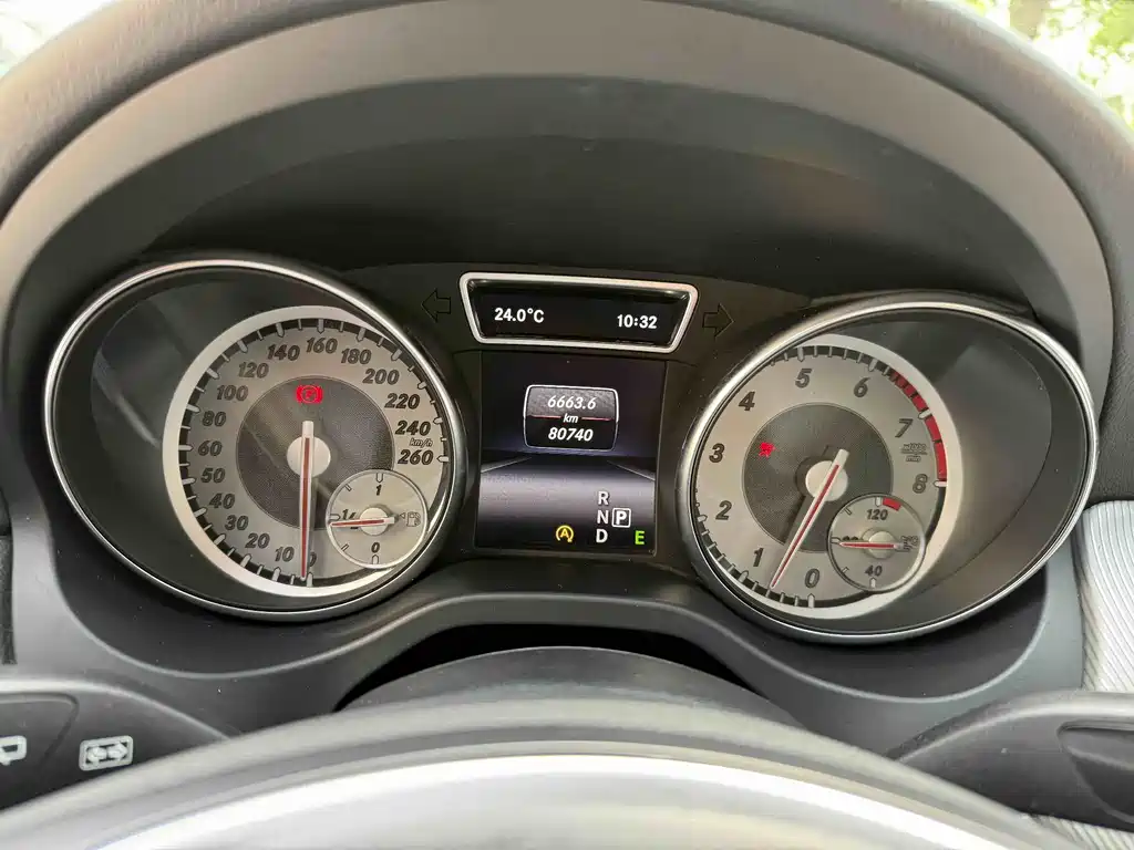 Mercedes-Benz GLA 2015 — фото 9