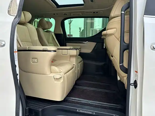Toyota Alphard 2020