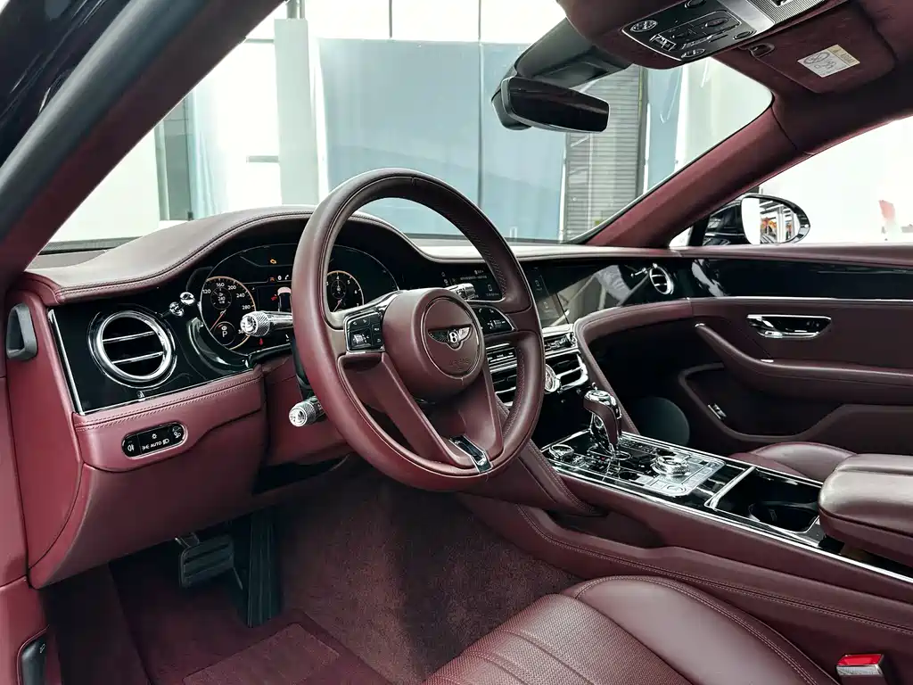 Bentley Flying Spur 2020 — фото 18