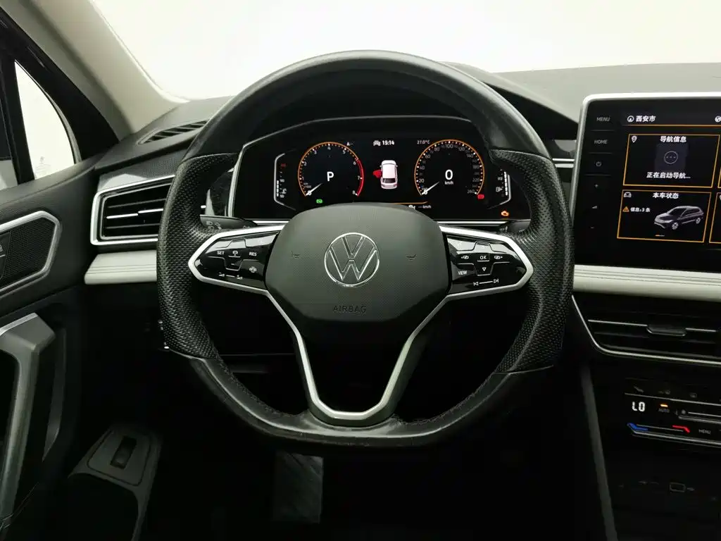Volkswagen Tiguan L 2022 — фото 11