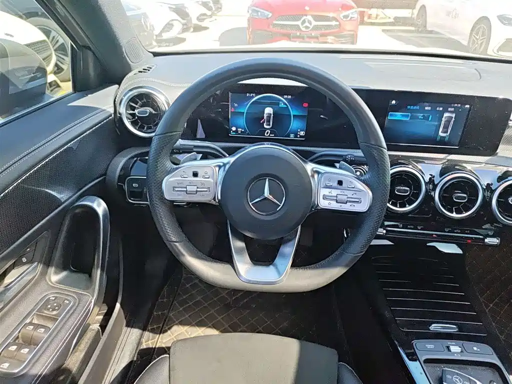 Mercedes-Benz A-Class 2020 — фото 17