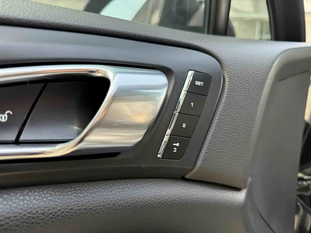 Porsche Cayenne 2014