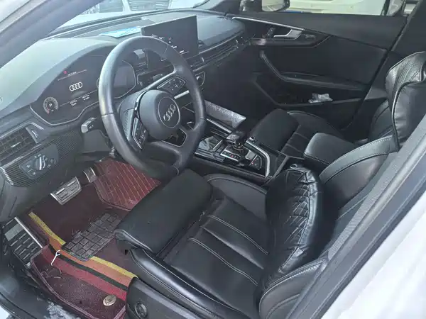 Audi A4L 2023
