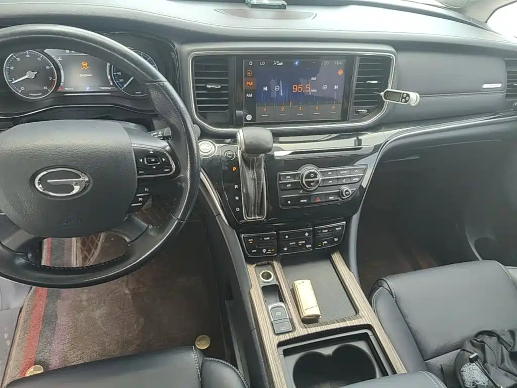 GAC Trumpchi M8 2019 — фото 10