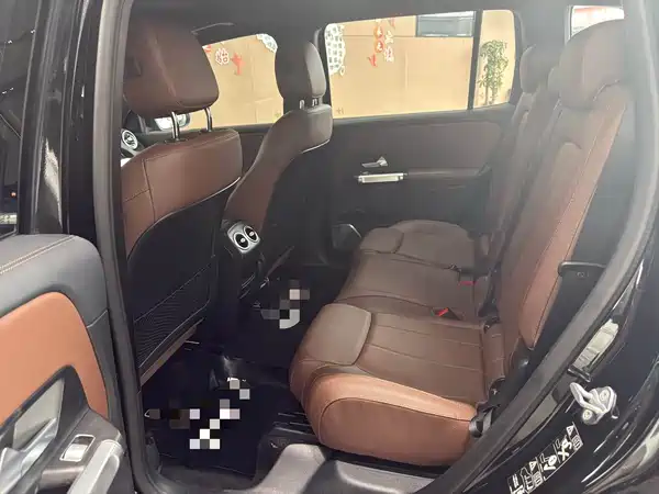 Mercedes-Benz GLB 2023