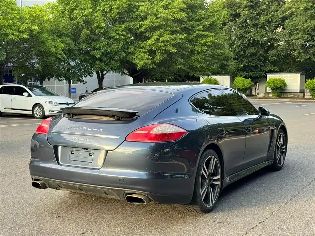Porsche Panamera 2011