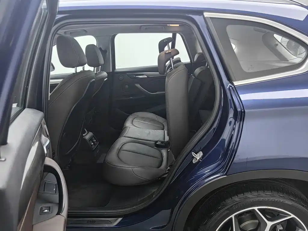 BMW X1 2018 — фото 15