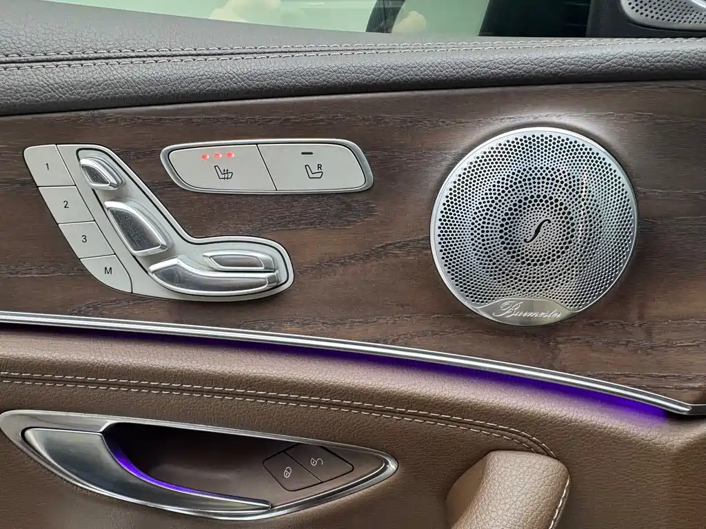 Mercedes-Benz E-Class 2020 — фото 11
