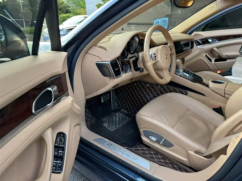 Porsche Panamera 2011