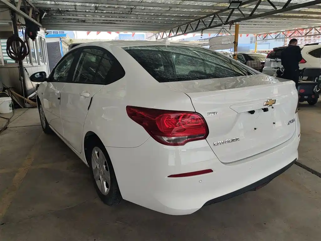 Chevrolet Cavalier 2018 — фото 23