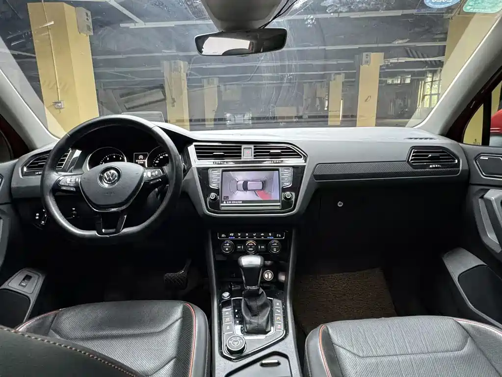 Volkswagen Tiguan L 2017 — фото 10