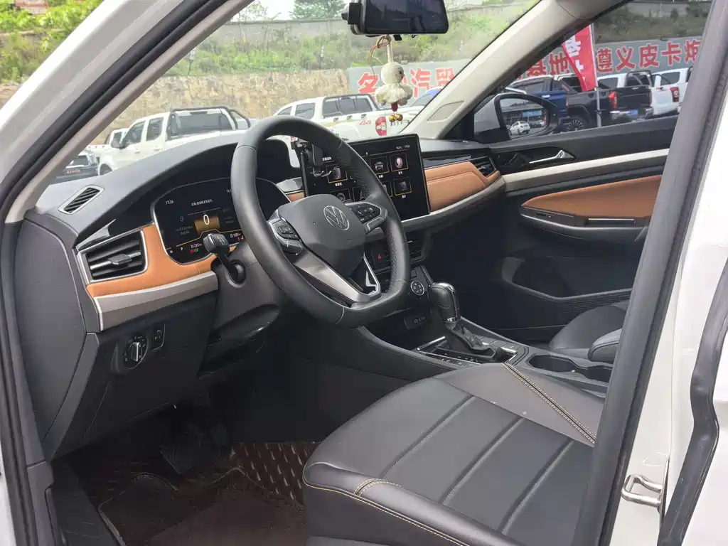 Volkswagen Bora 2023