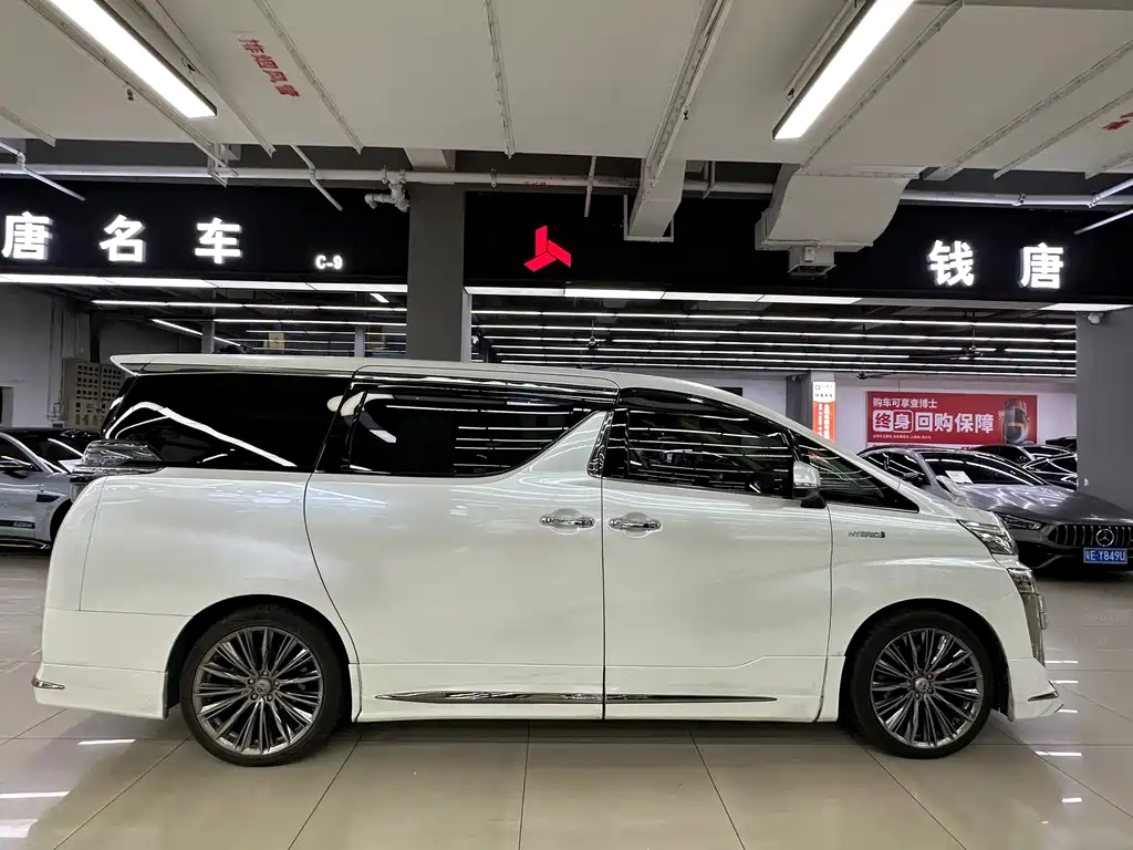 Toyota Vellfire 2020 — фото 5