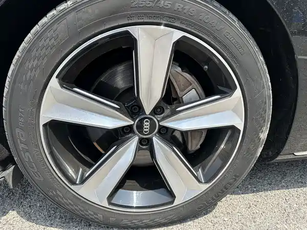 Audi A8 2015