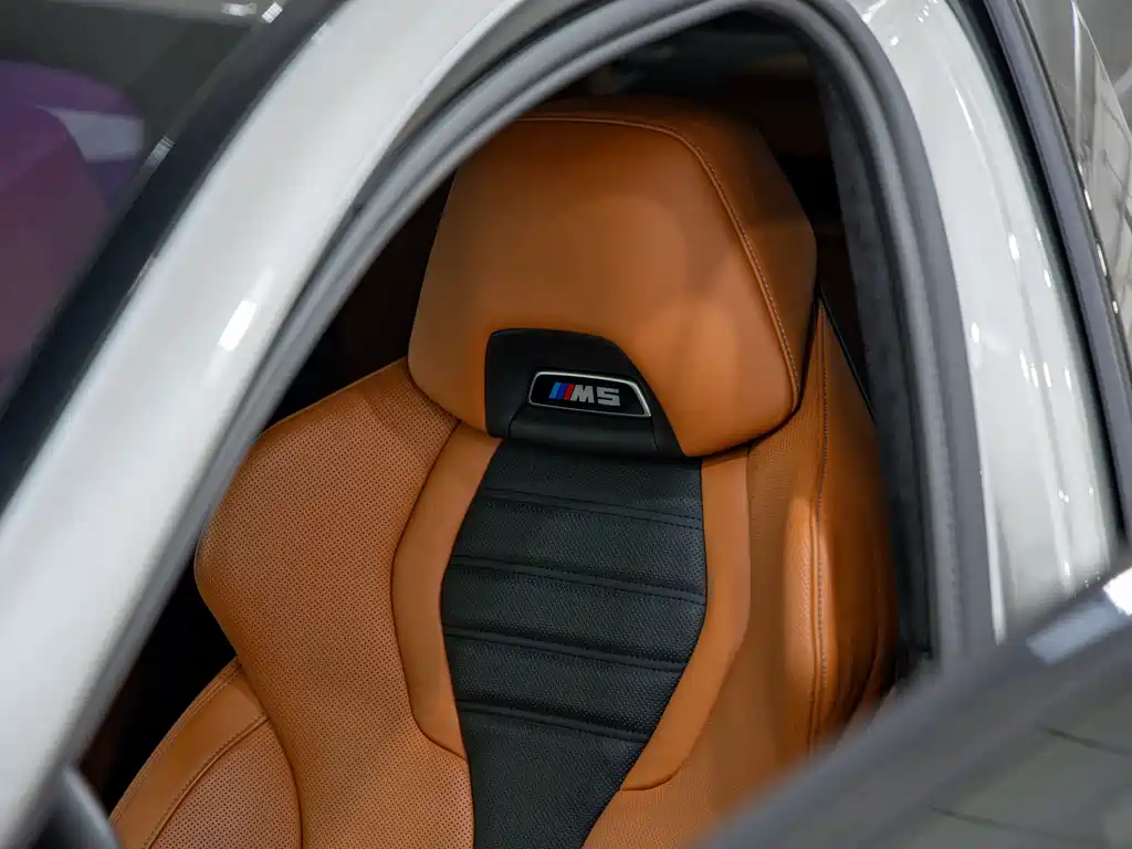 BMW M5 2021 — фото 7