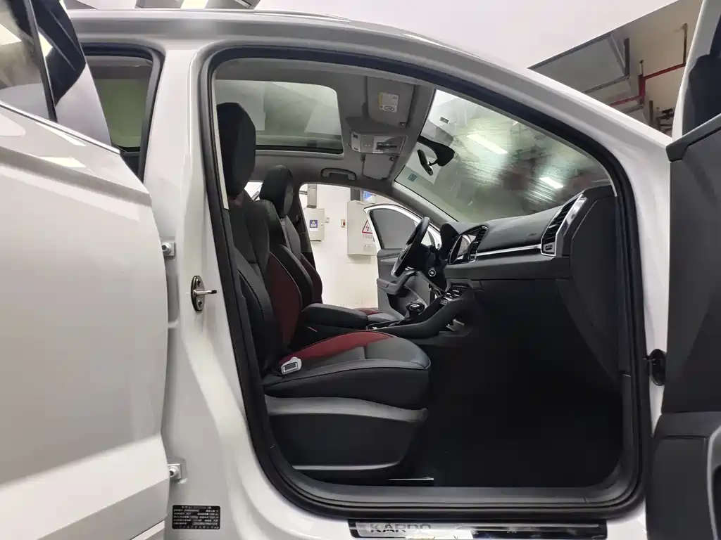 Skoda Karoq 2023 — фото 12