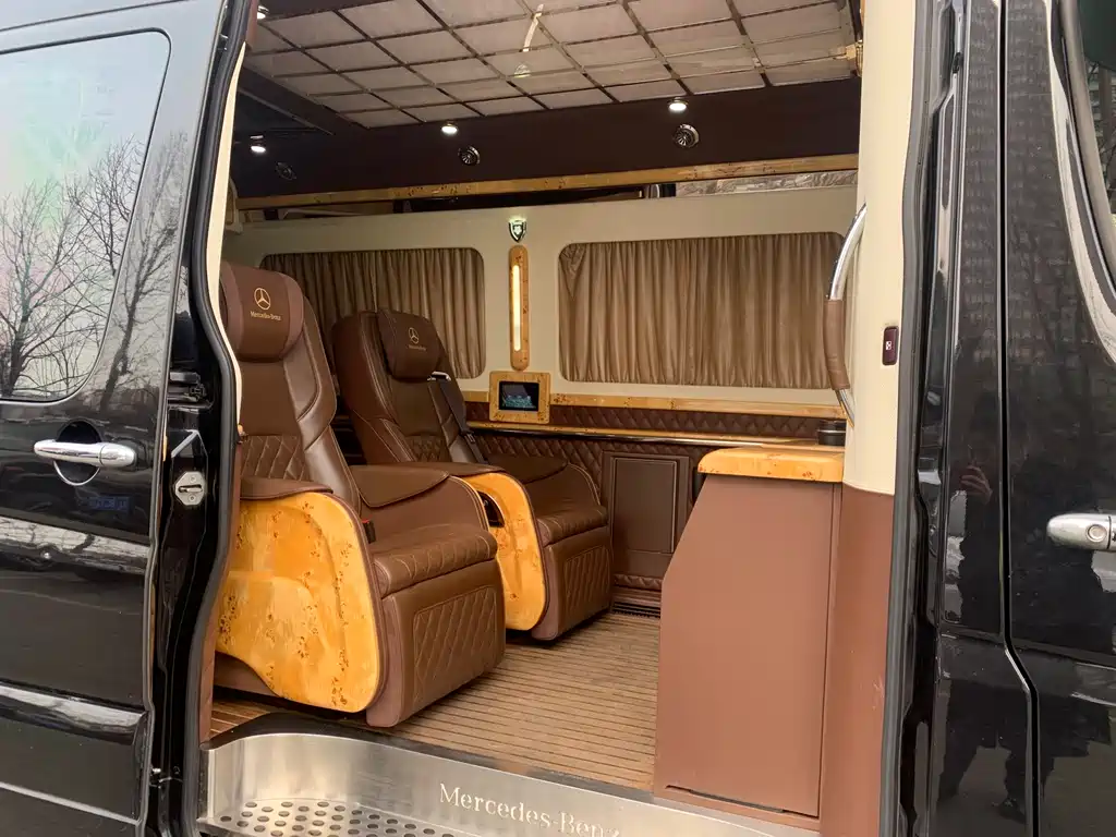 Mercedes-Benz Sprinter 2018 — фото 13