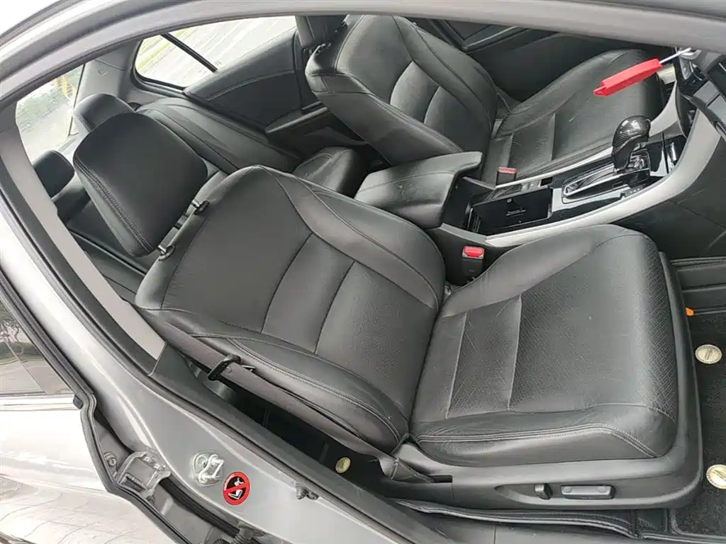 Honda Accord 2016 — фото 25