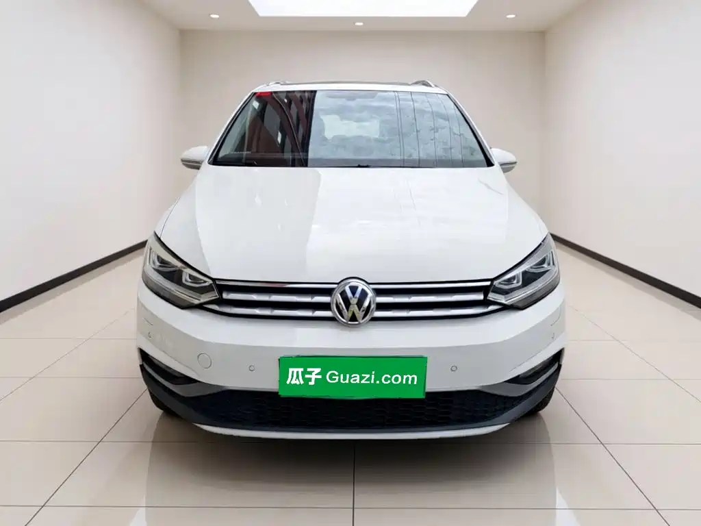 Volkswagen Touran 2020 — фото 2