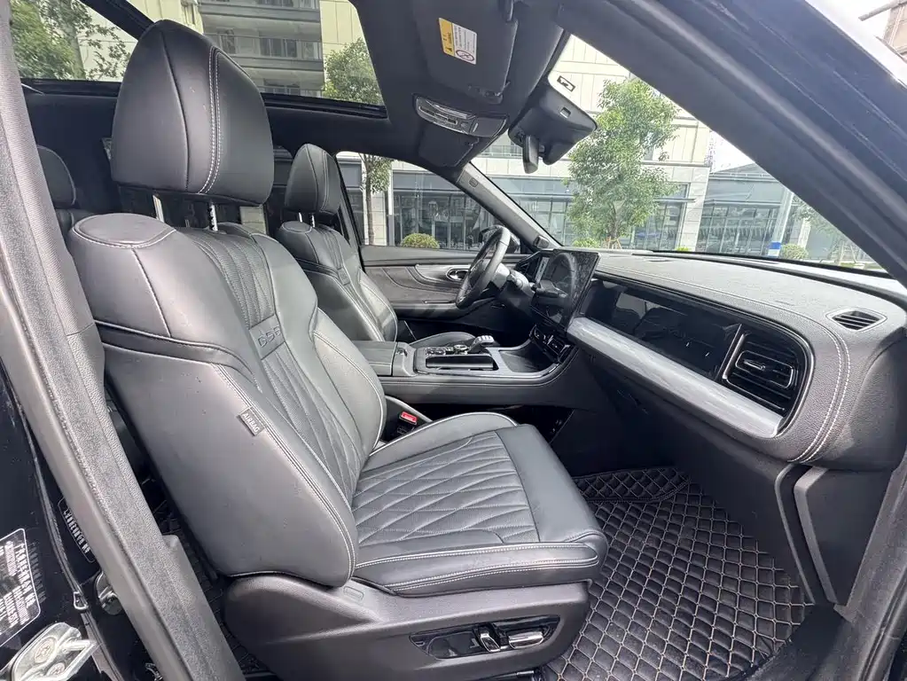 GAC Motor Trumpchi GS8 2023 — фото 11