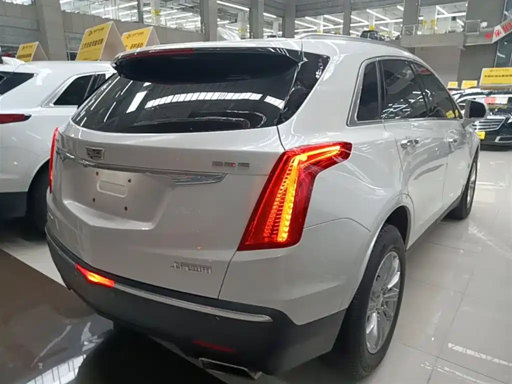 Cadillac XT5 2018 — фото 7