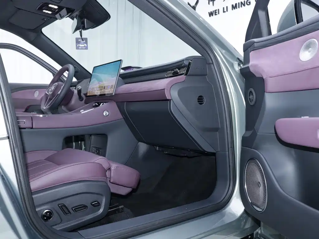 VOYAH FREE 2025 — фото 5