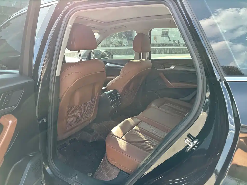Audi Q5L 2021