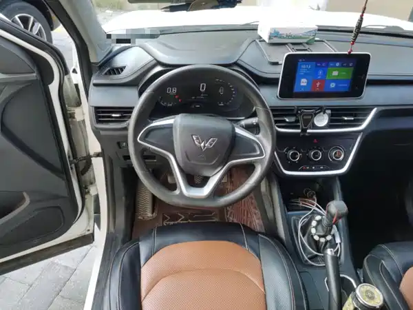 Wuling Hongguang S3 2017