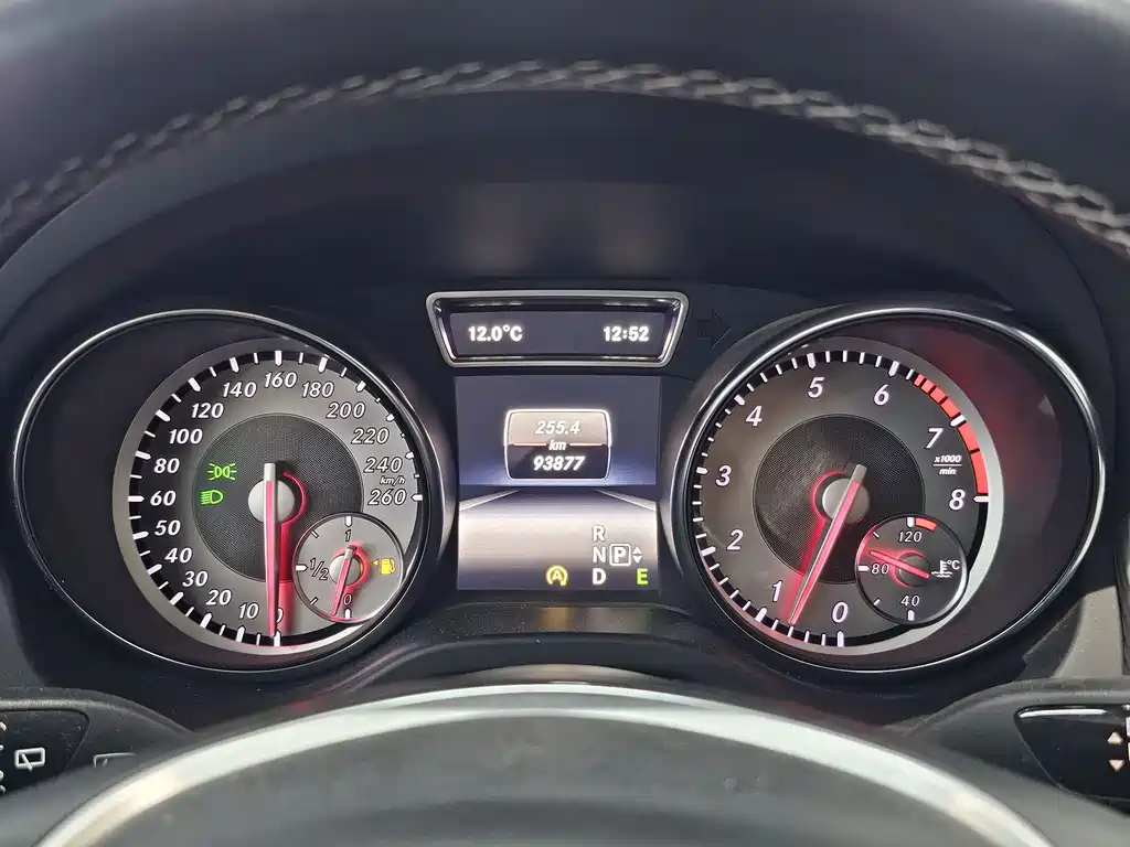 Mercedes-Benz GLA 2015 — фото 13