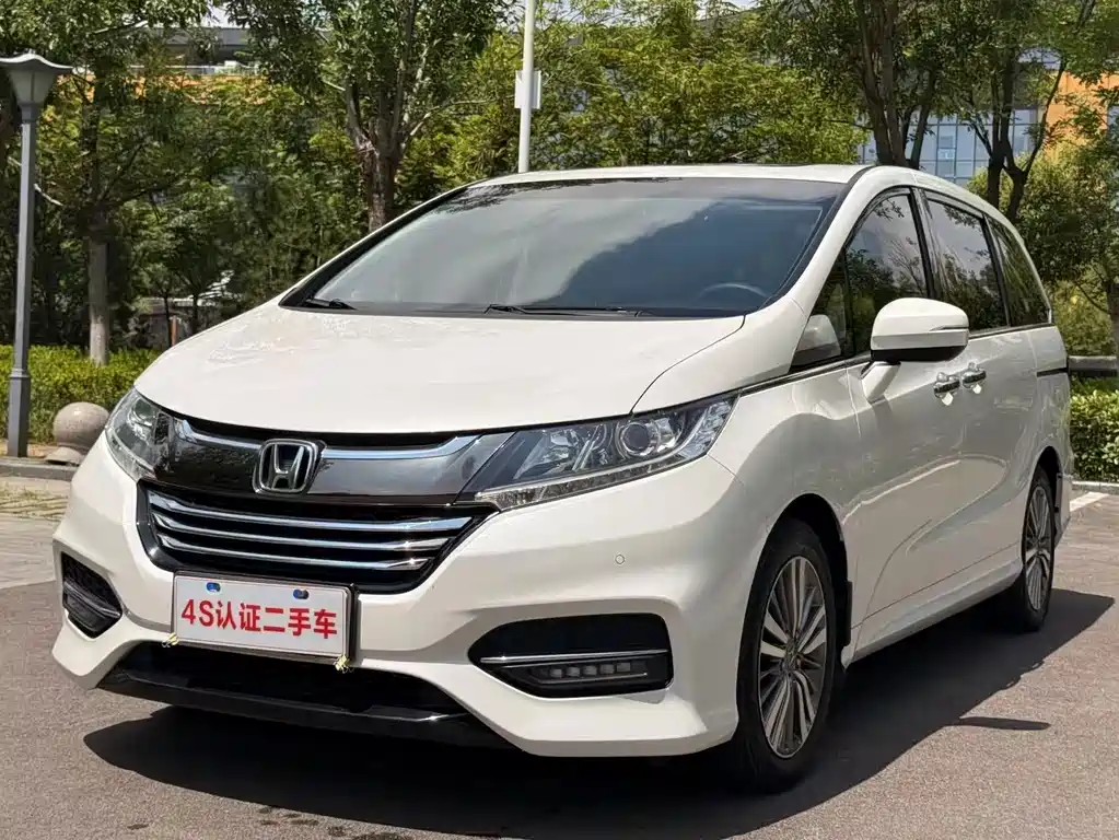 Honda Odyssey 2019 — фото 1
