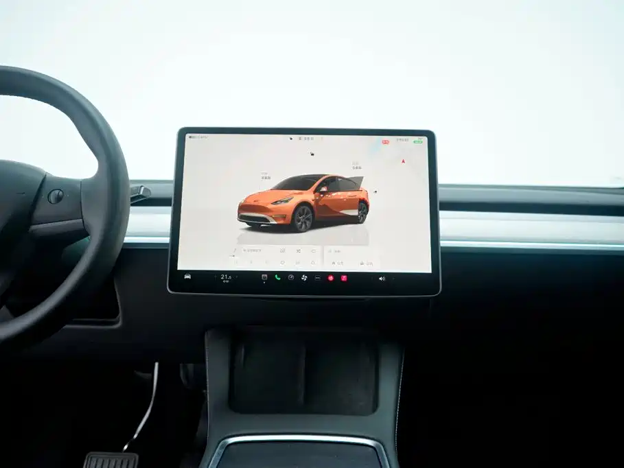 Tesla Model Y 2025 — фото 17