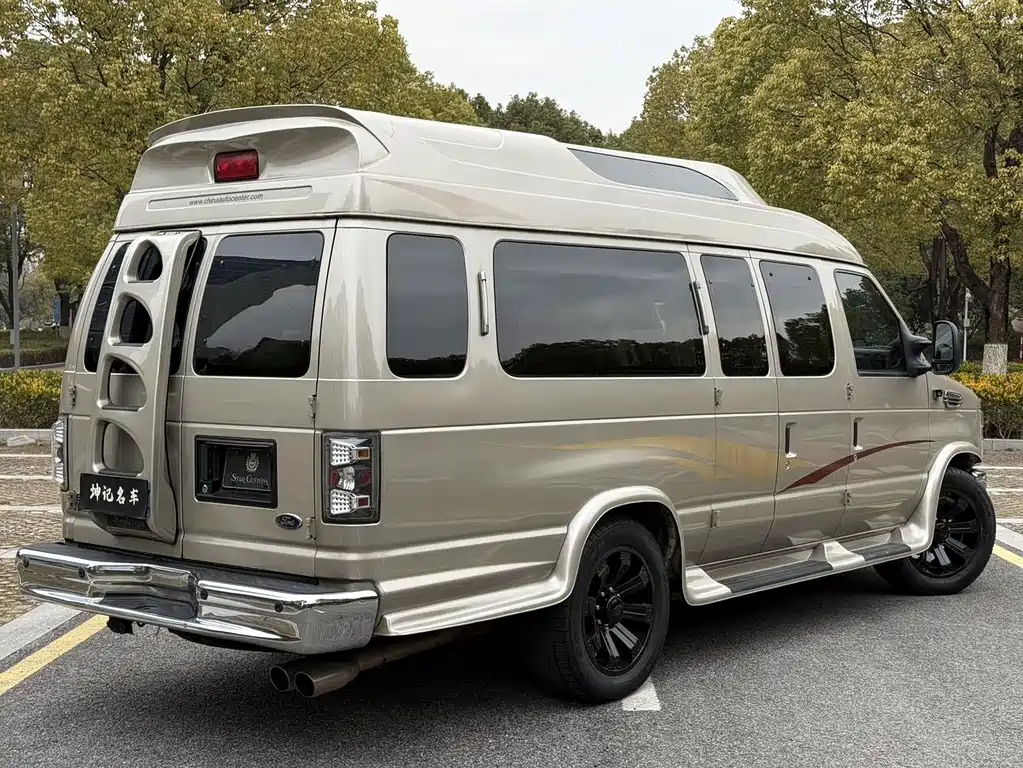 Ford E350 2012 — фото 7