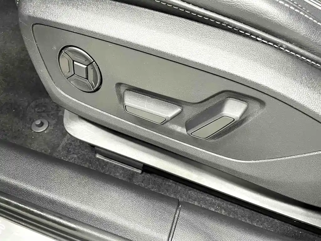 Audi A3 2023 — фото 11