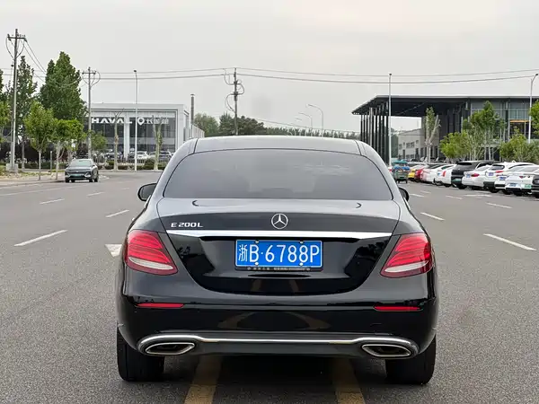 Mercedes-Benz E-Class 2016