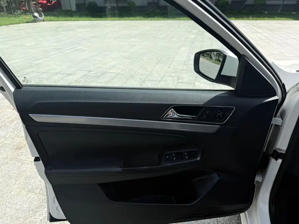 Volkswagen Gran Lavida 2016