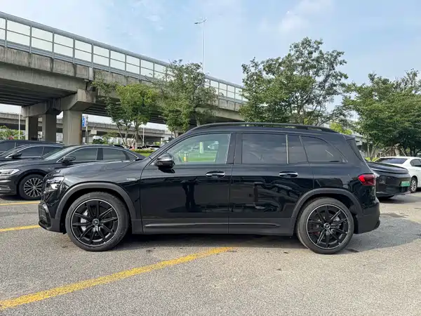 Mercedes-Benz GLB AMG 2026